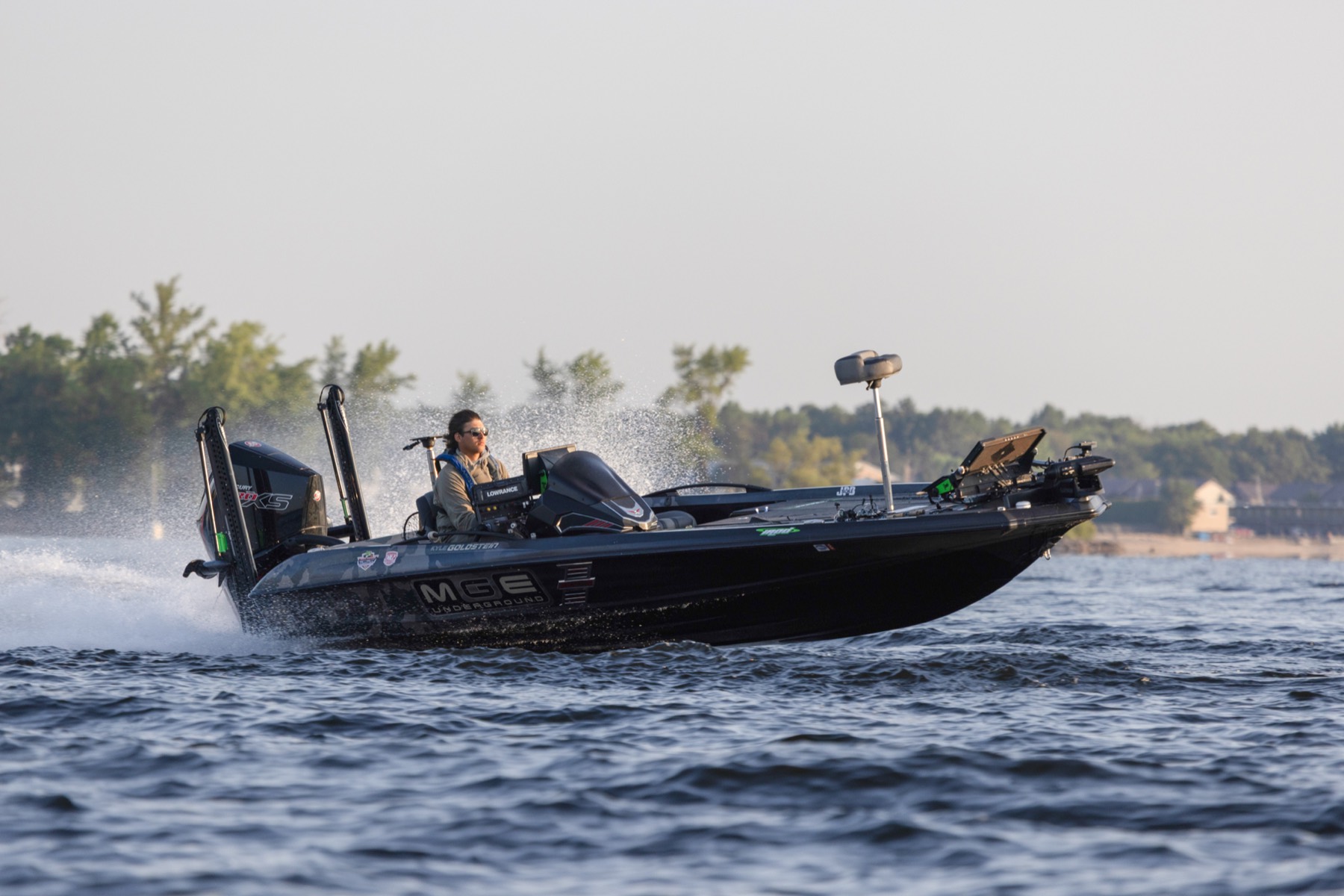 Kyle Goldstein running his Vexus VSX20 at speed during a Tackle Warehouse Pro Circuit takeoff